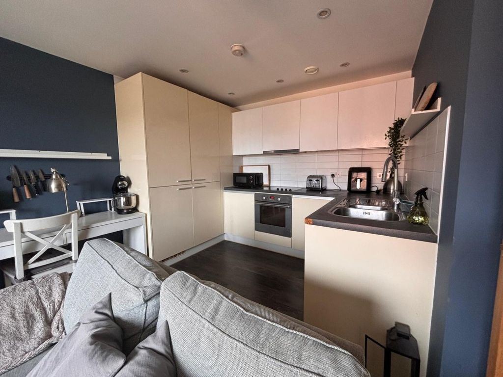 Property photo 2 of 5