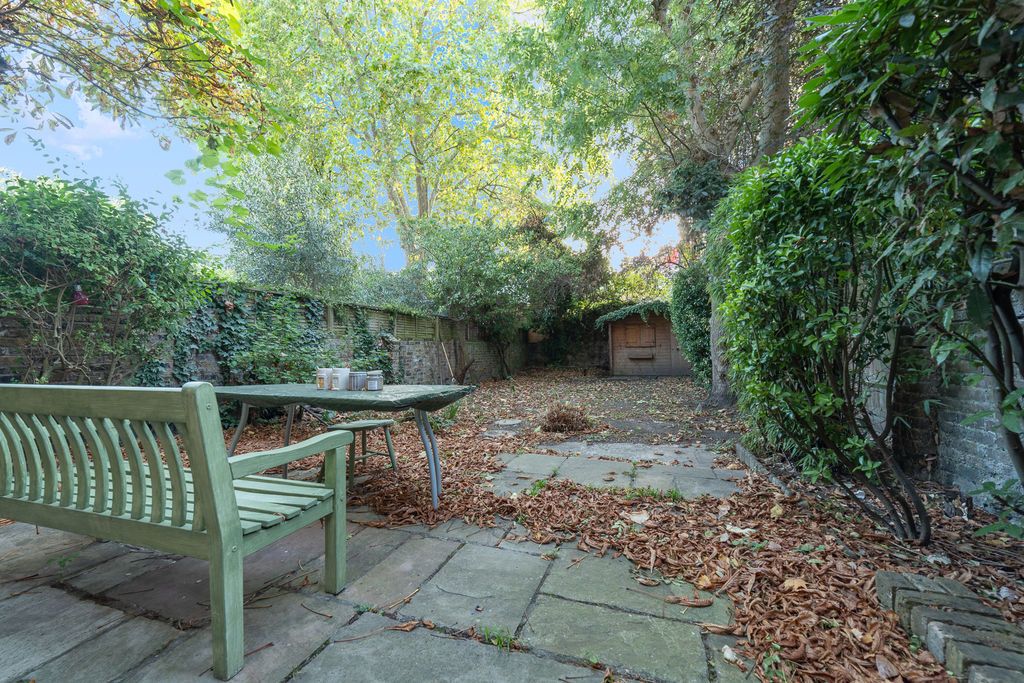 Property photo 2 of 19 Photo 2
