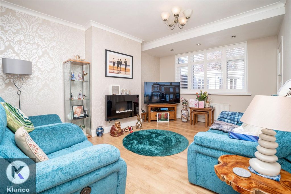 Property photo 2 of 16 Photo-6.Jpg