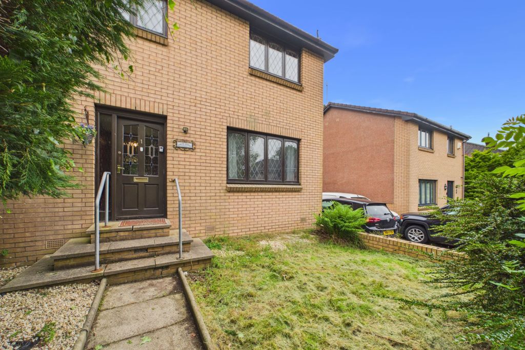 Property photo 2 of 27