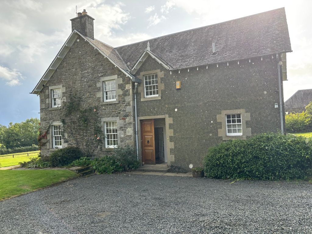 Property photo 3 of 36