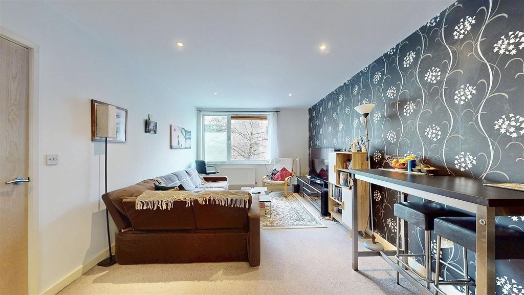 Property photo 2 of 17 P3.Jpg