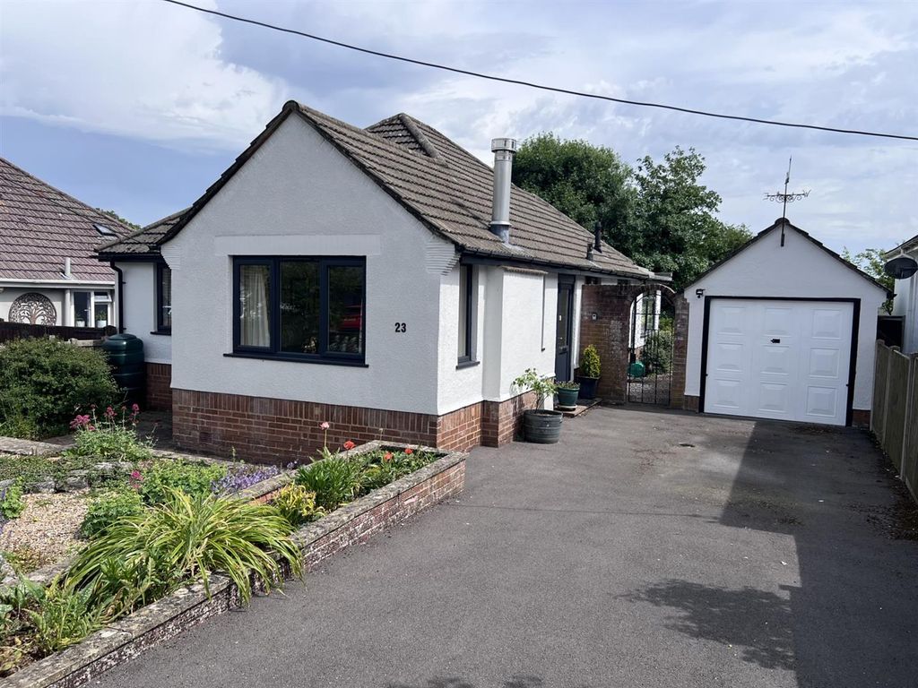 Property photo 1 of 14 23 Common Front.Jpg