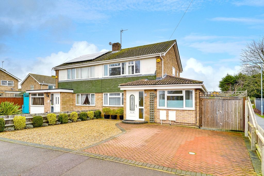Property photo 1 of 17 4012870