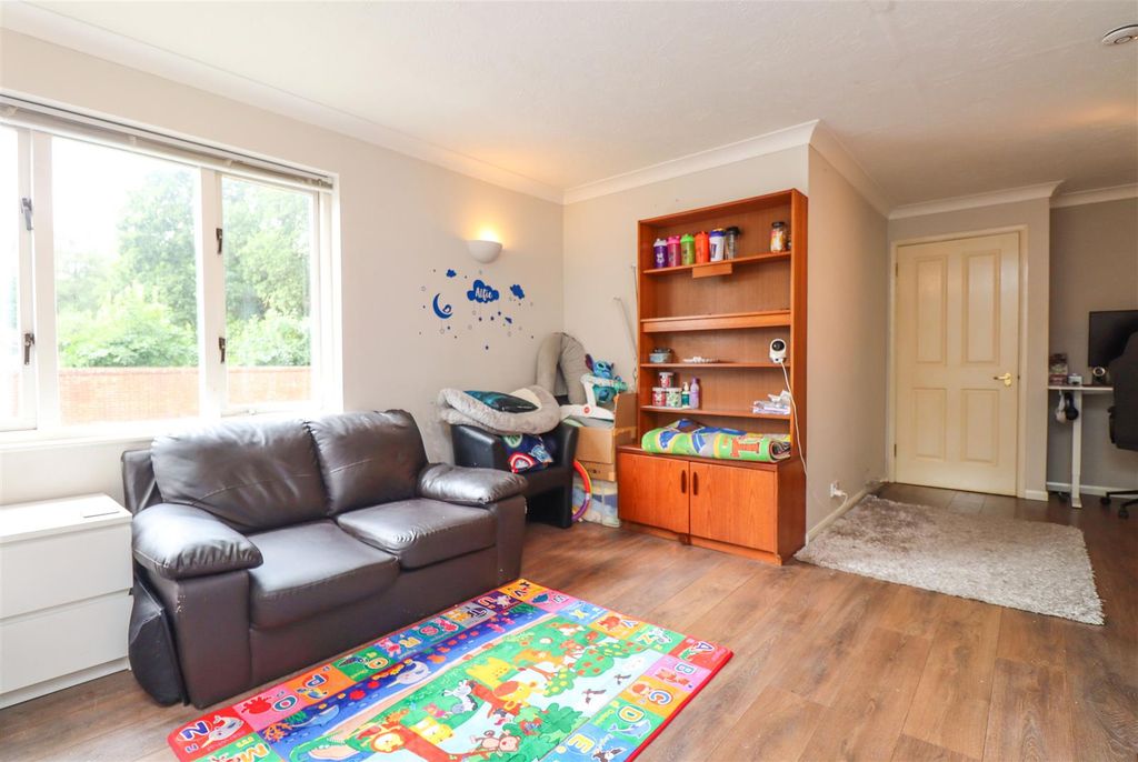 Property photo 3 of 12 Living Room