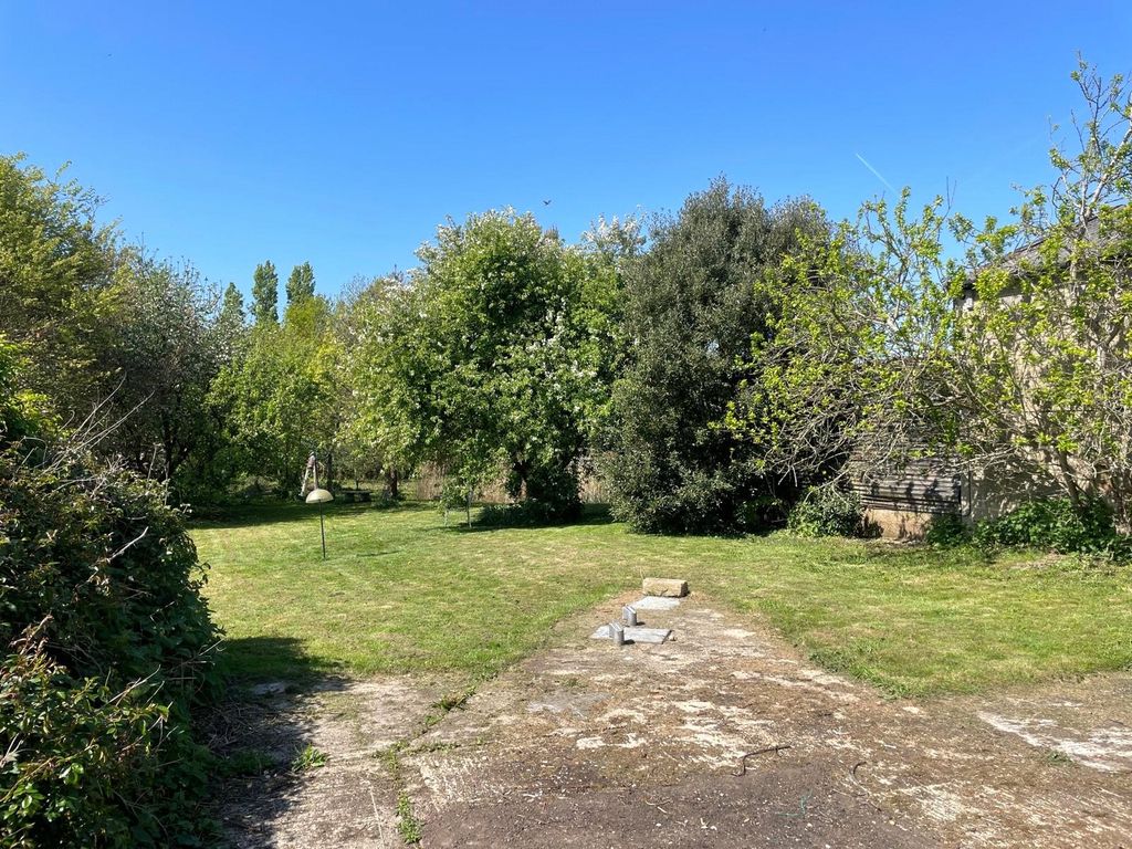 Property photo 2 of 21 Picture No. 32