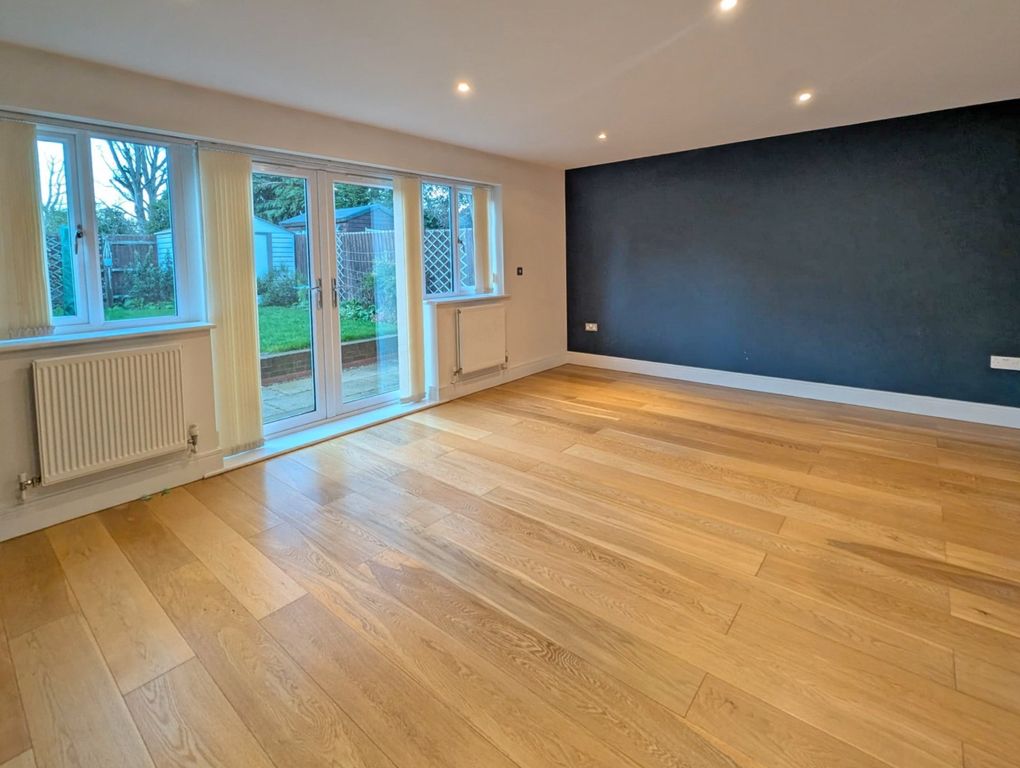 Property photo 3 of 12 2294892