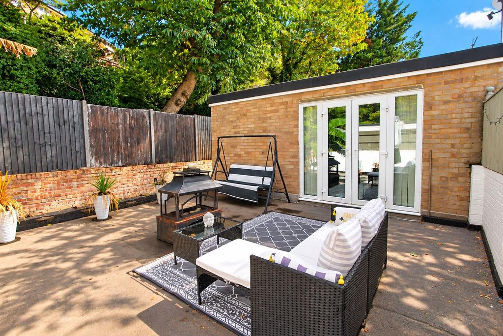 Property photo 1 of 19 Terrace1