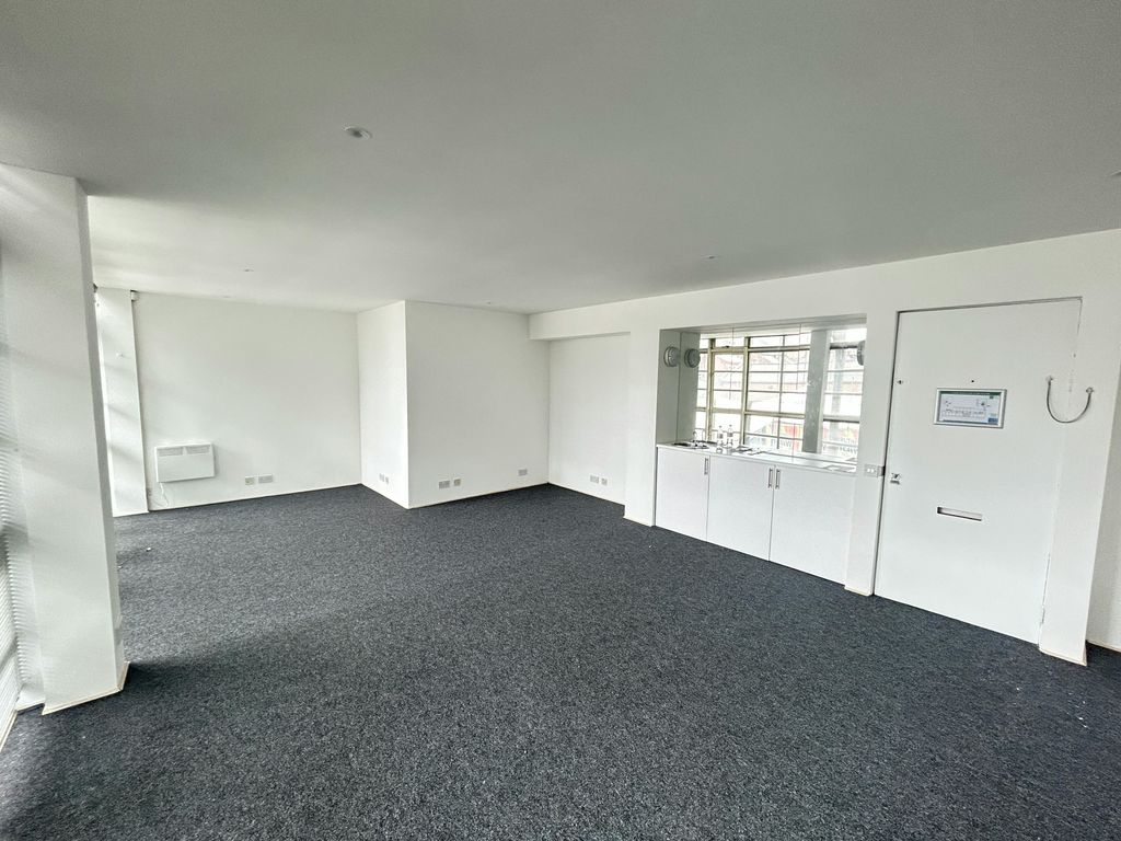 Property photo 2 of 6 Img_3882.Jpg