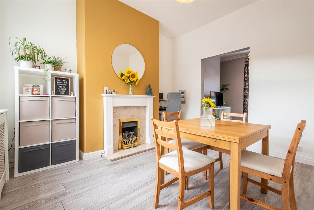 Property photo 3 of 19 Dining Room
