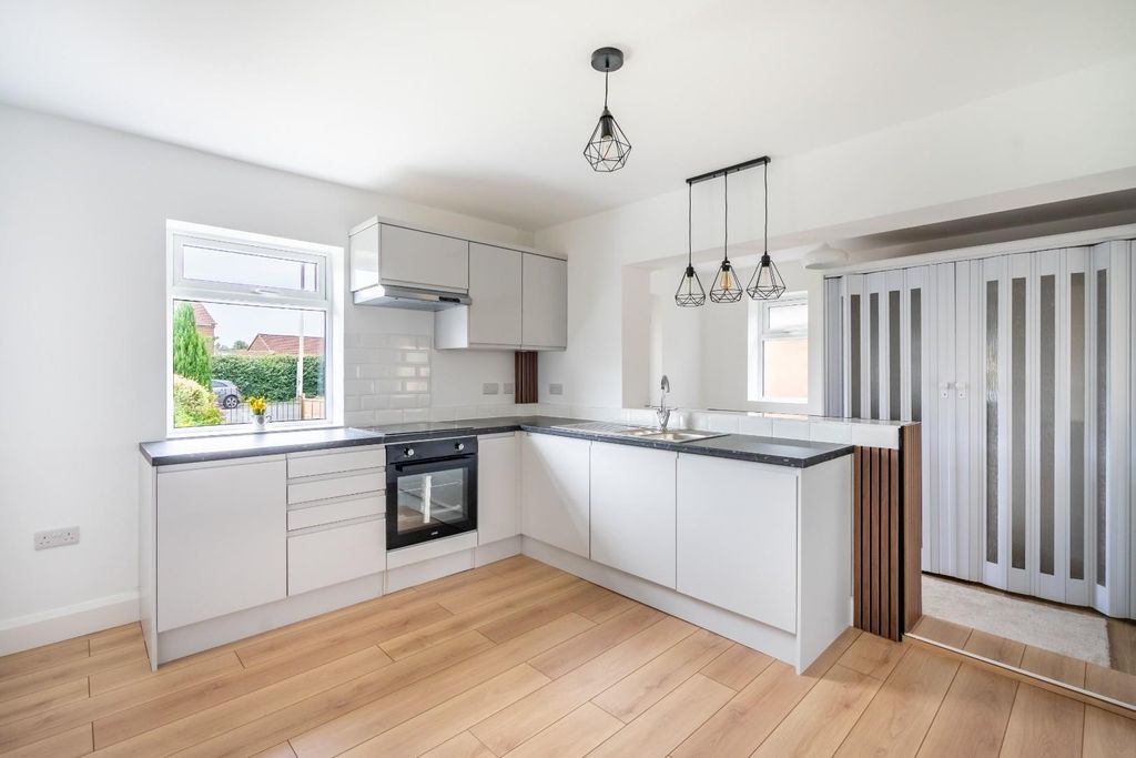 Property photo 2 of 16 6tv-2.Jpg