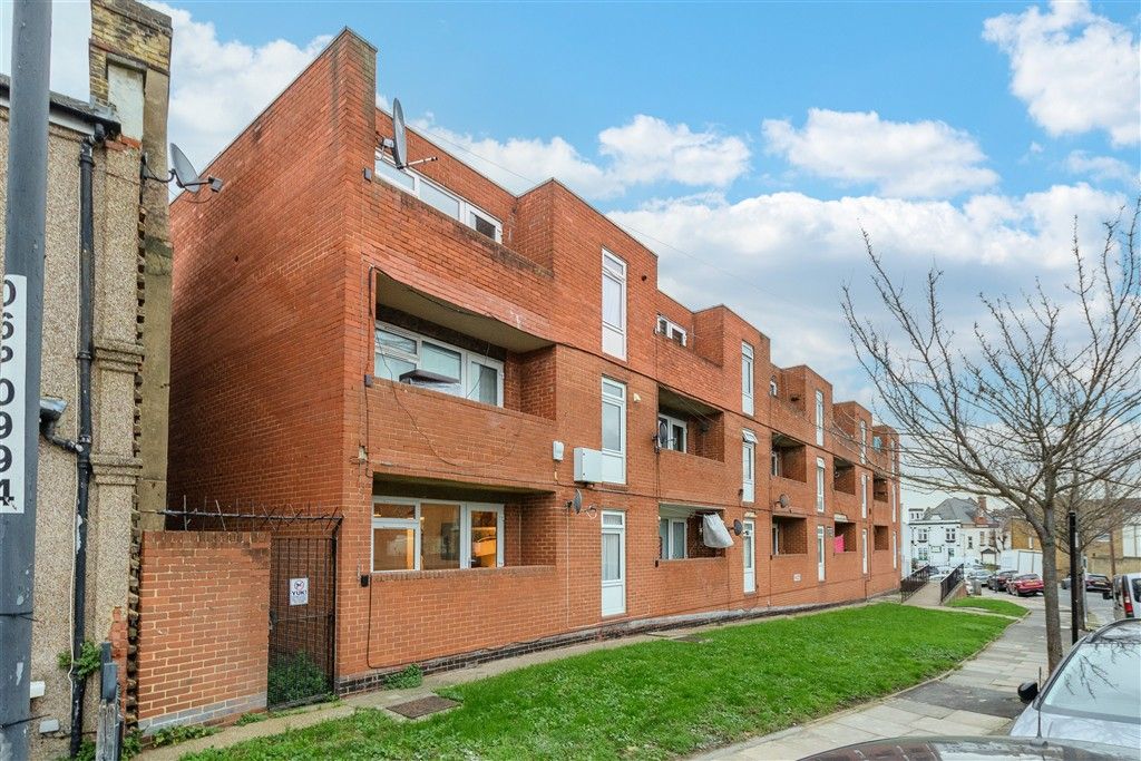 Property photo 1 of 6 External (Web)