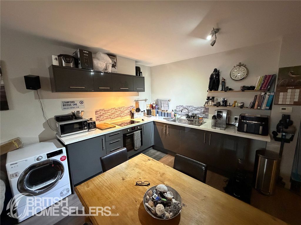 Property photo 3 of 11 Picture No. 06