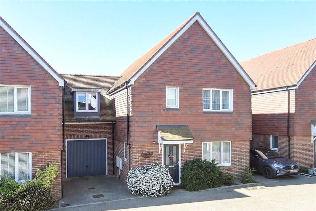 Property photo 1 of 17 External (Web).