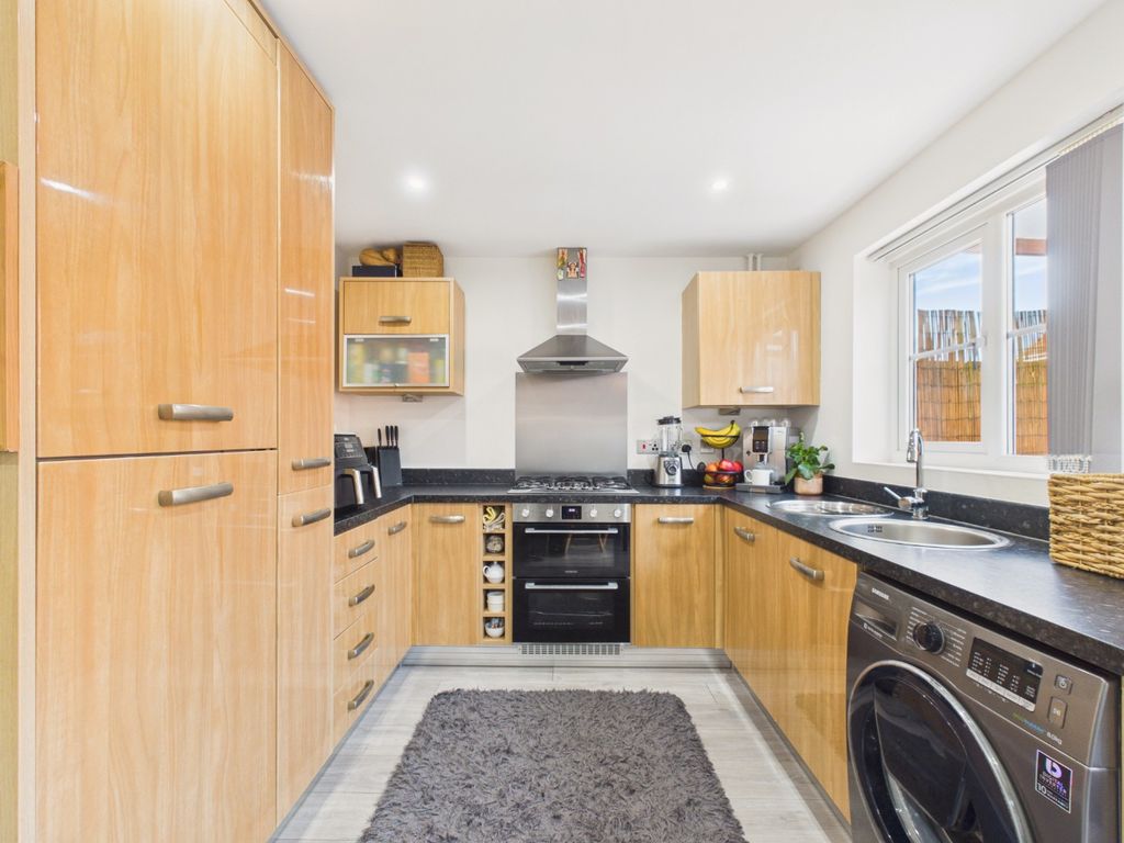 Property photo 3 of 14 5058494