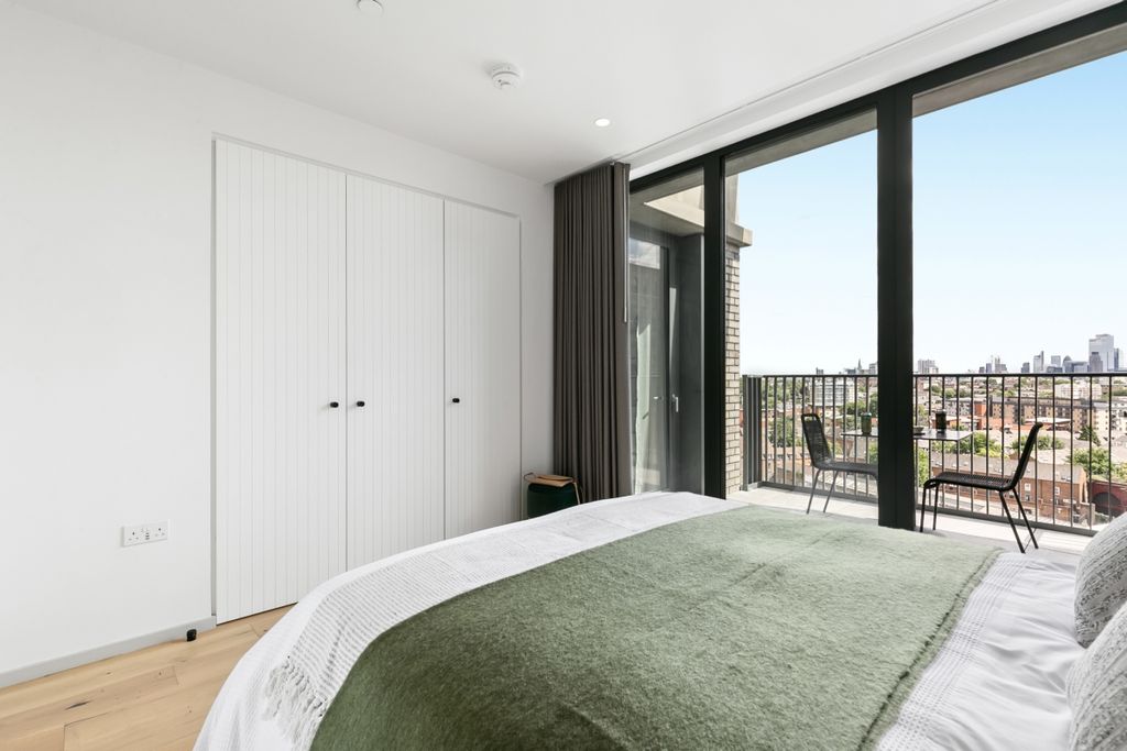 Property photo 3 of 6