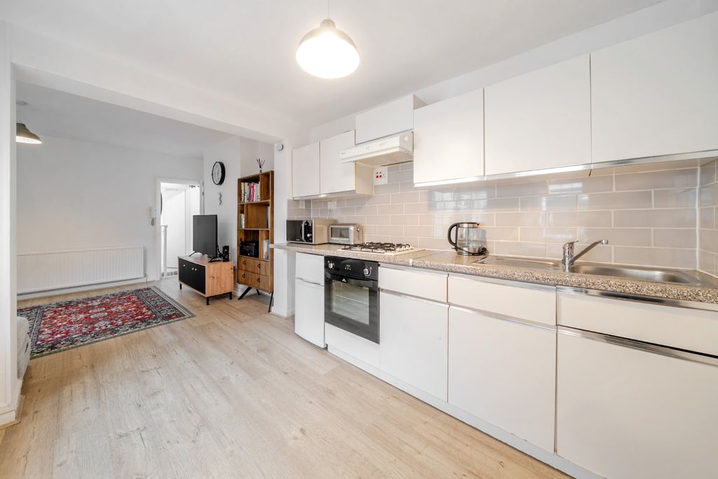 Property photo 3 of 12 Picture No. 04