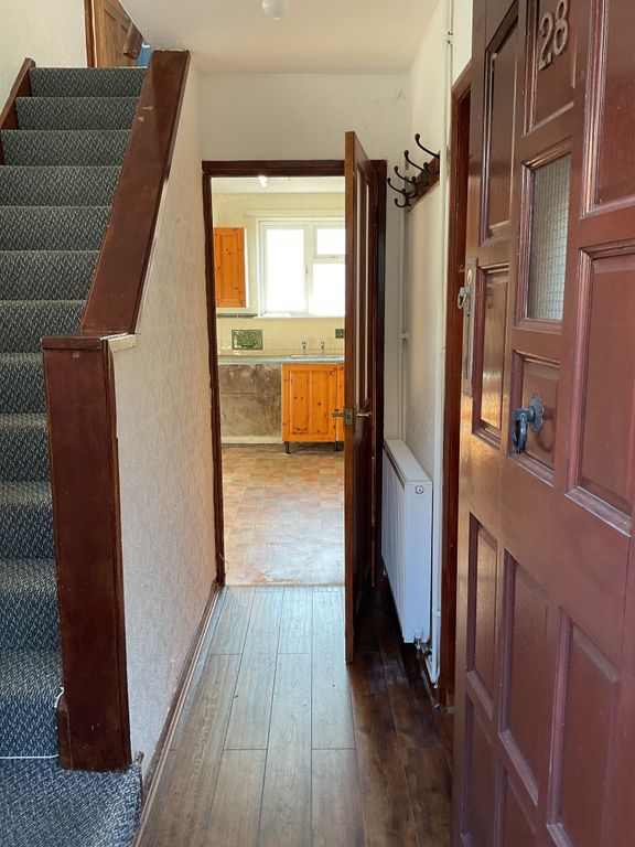 Property photo 2 of 12 Hallway