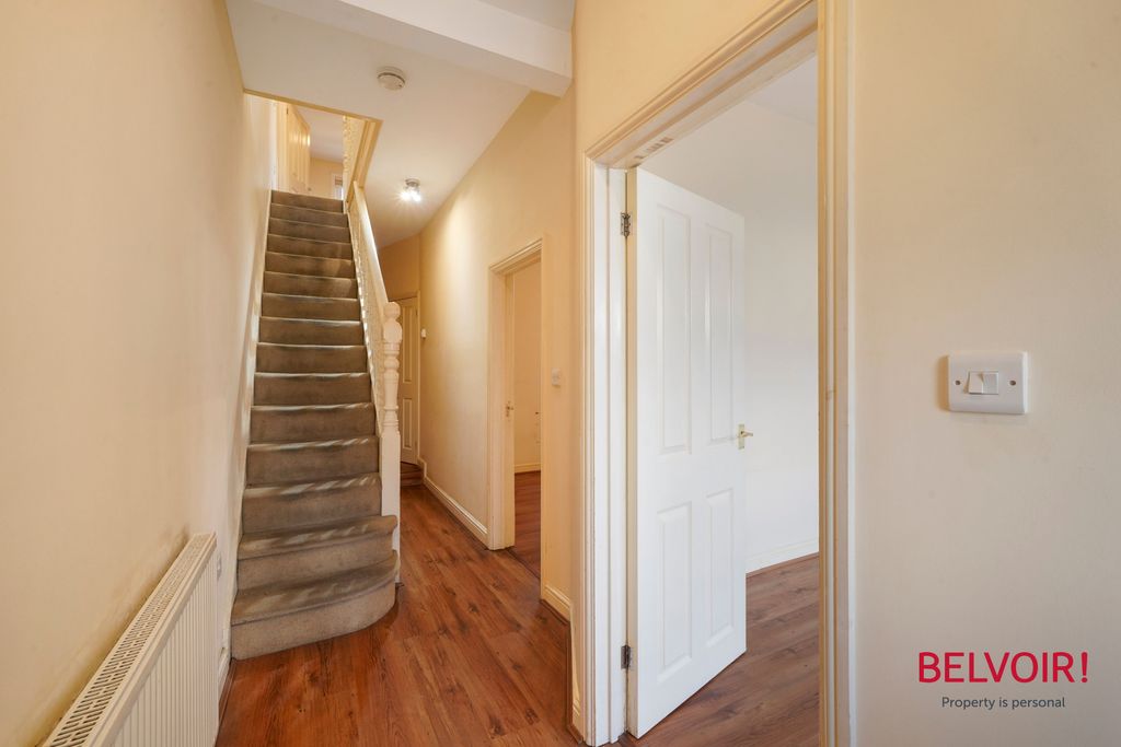 Property photo 2 of 36