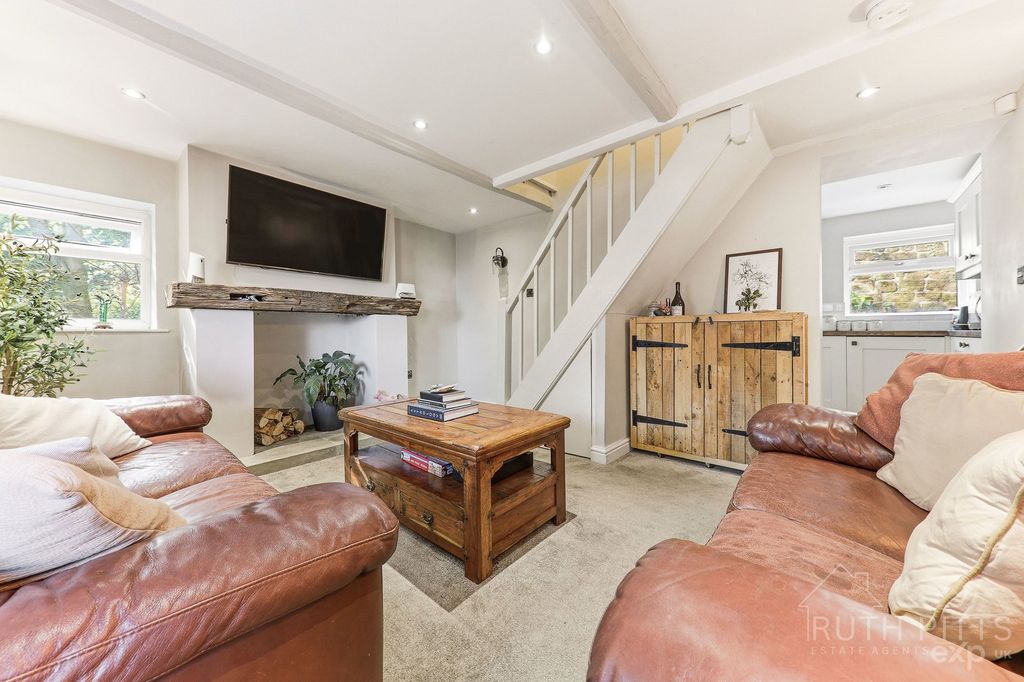 Property photo 3 of 25