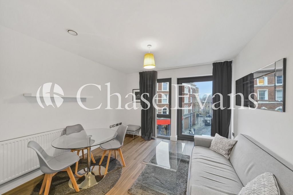 Property photo 2 of 9 Living Area