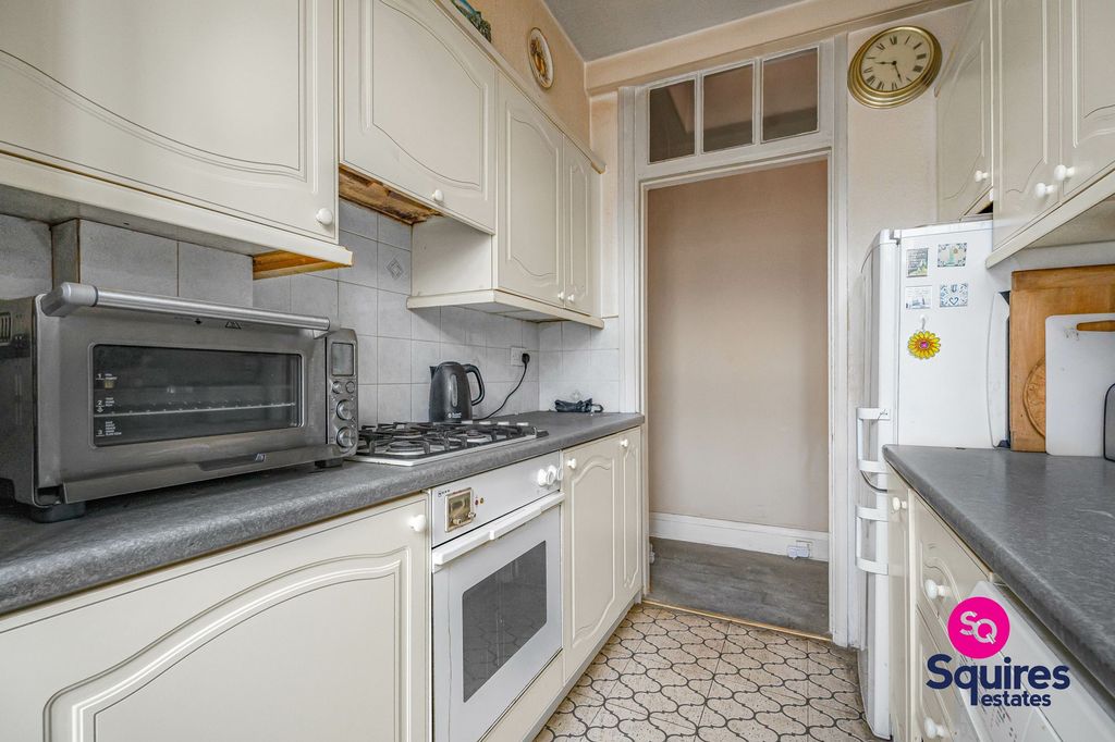 Property photo 3 of 22