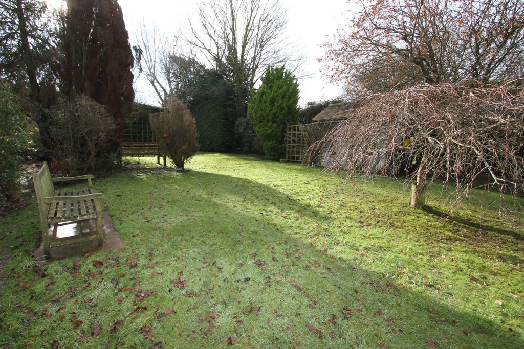 Property photo 2 of 23