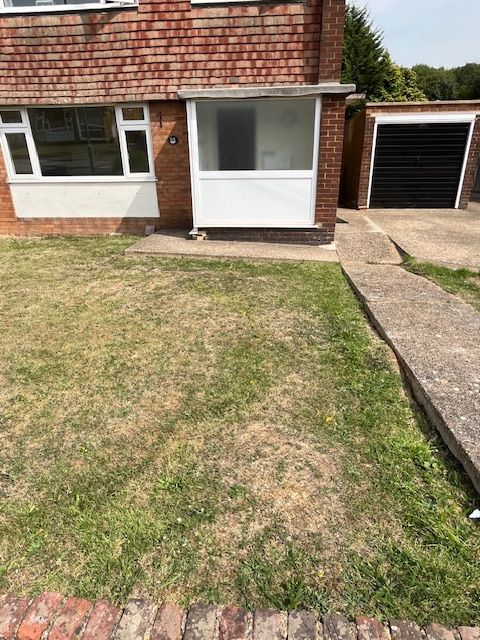 Property photo 2 of 8