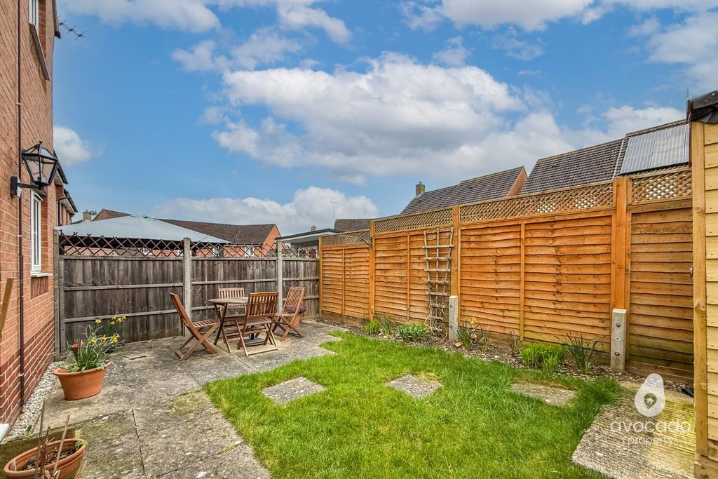 Property photo 3 of 14 4952156