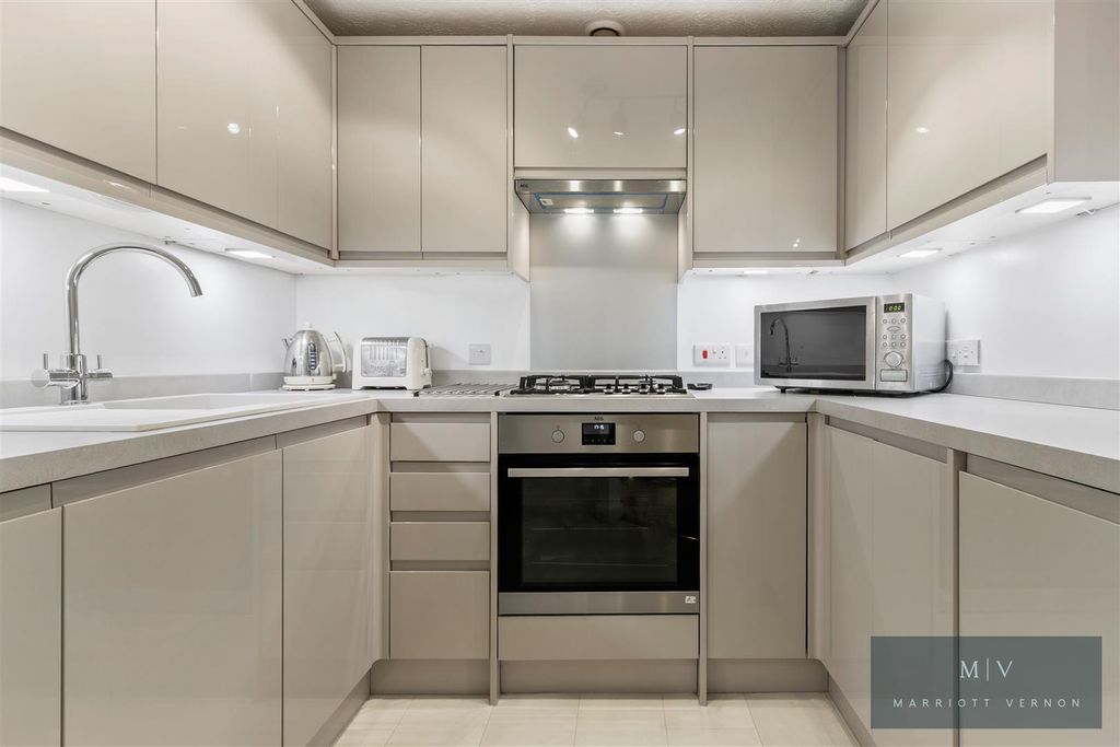 Property photo 1 of 15 Kestrel Court F25 MV-12.Jpg