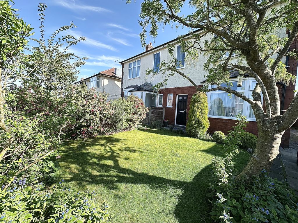 Property photo 2 of 18