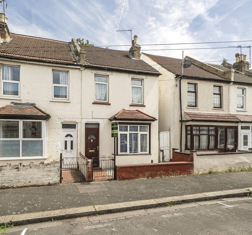 Property photo 1 of 21 Picture No. 23