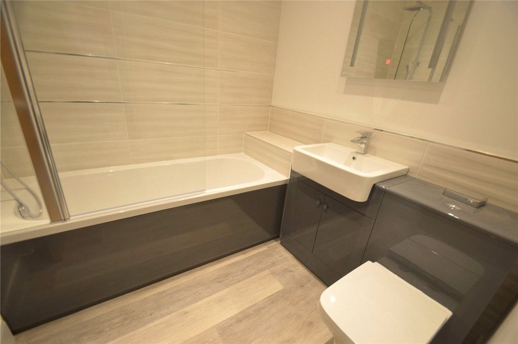 Property photo 2 of 6 Picture No. 09