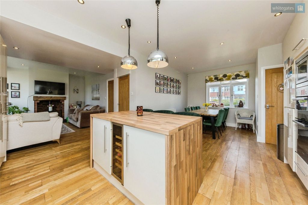 Property photo 2 of 22 Picture No. 05