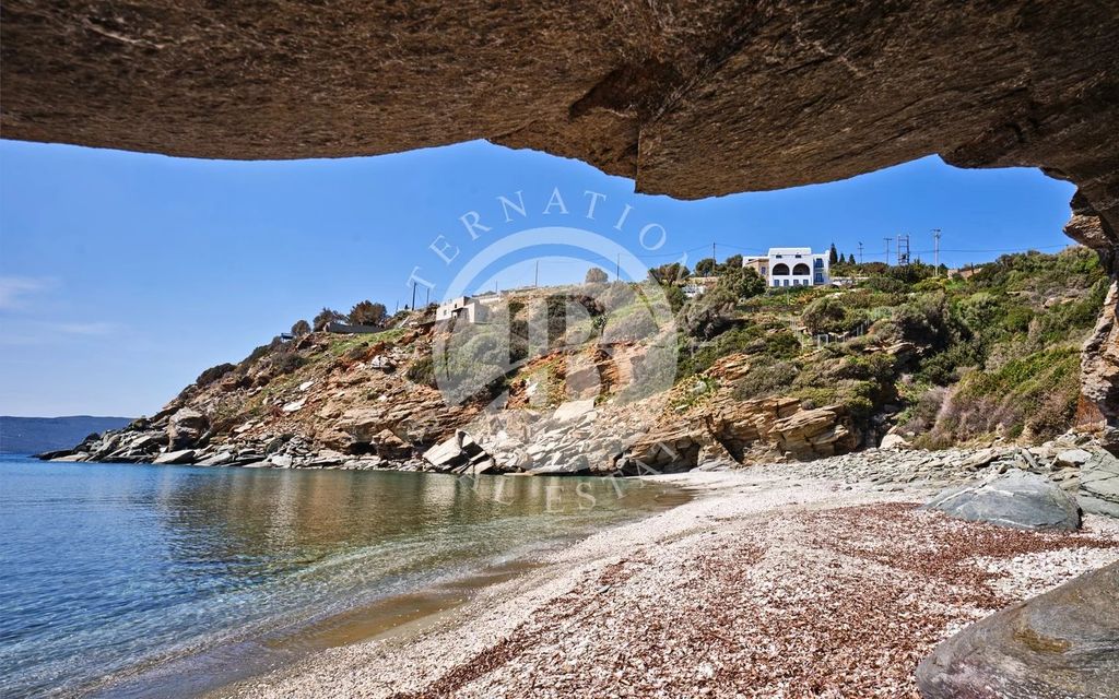 Property photo 3 of 32