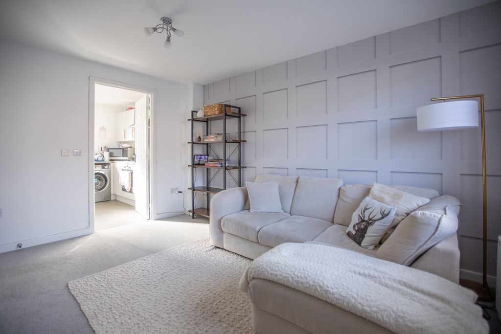 Property photo 3 of 36