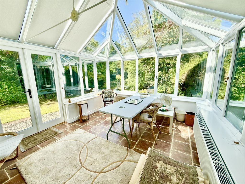 Property photo 3 of 36 Conservatory