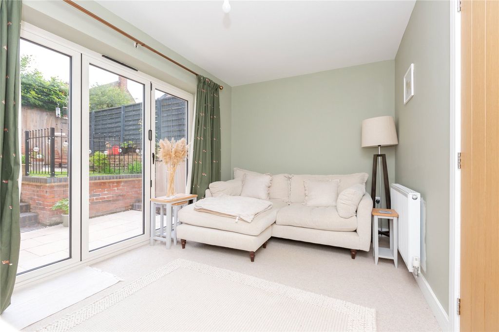 Property photo 3 of 17 Picture No. 25