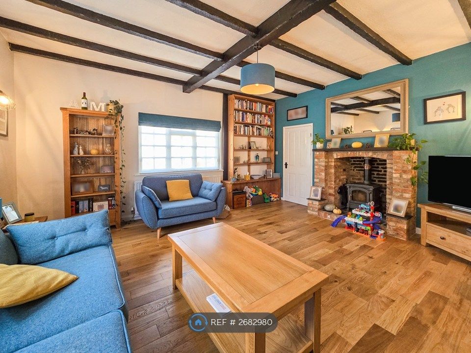 Property photo 2 of 33