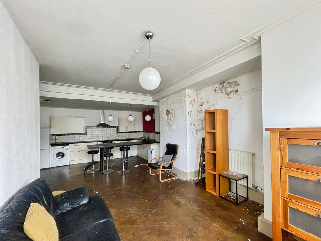 Property photo 3 of 12 3