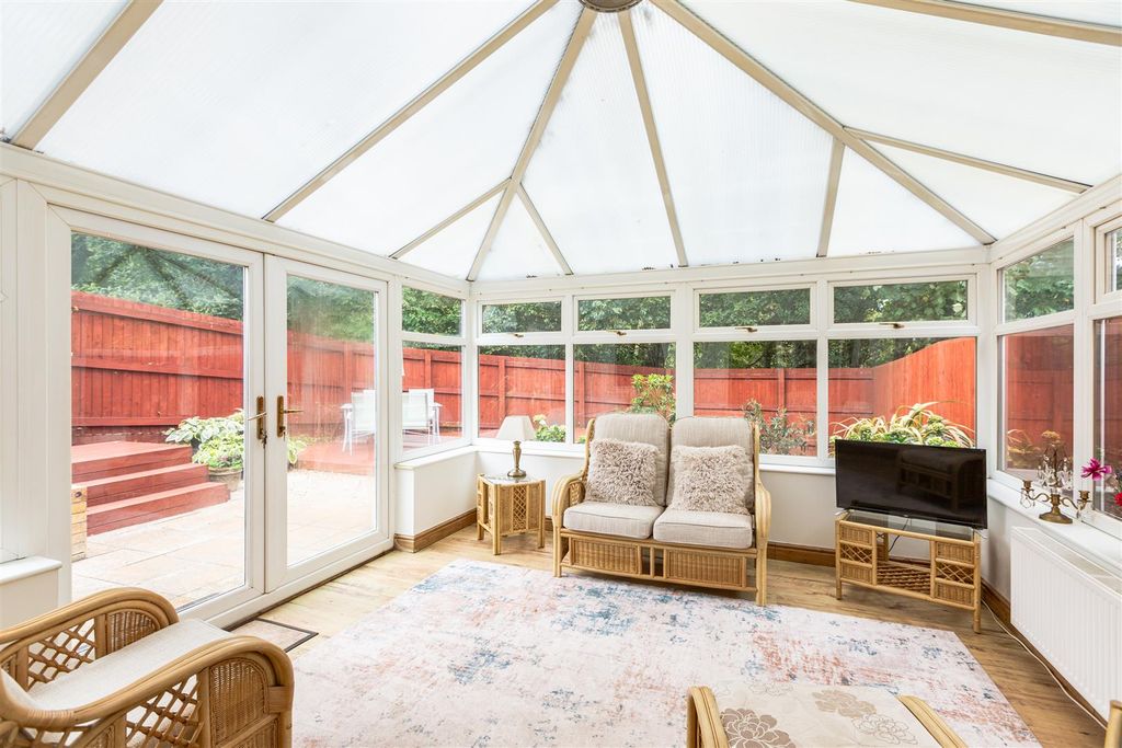 Property photo 2 of 29 Conservatory