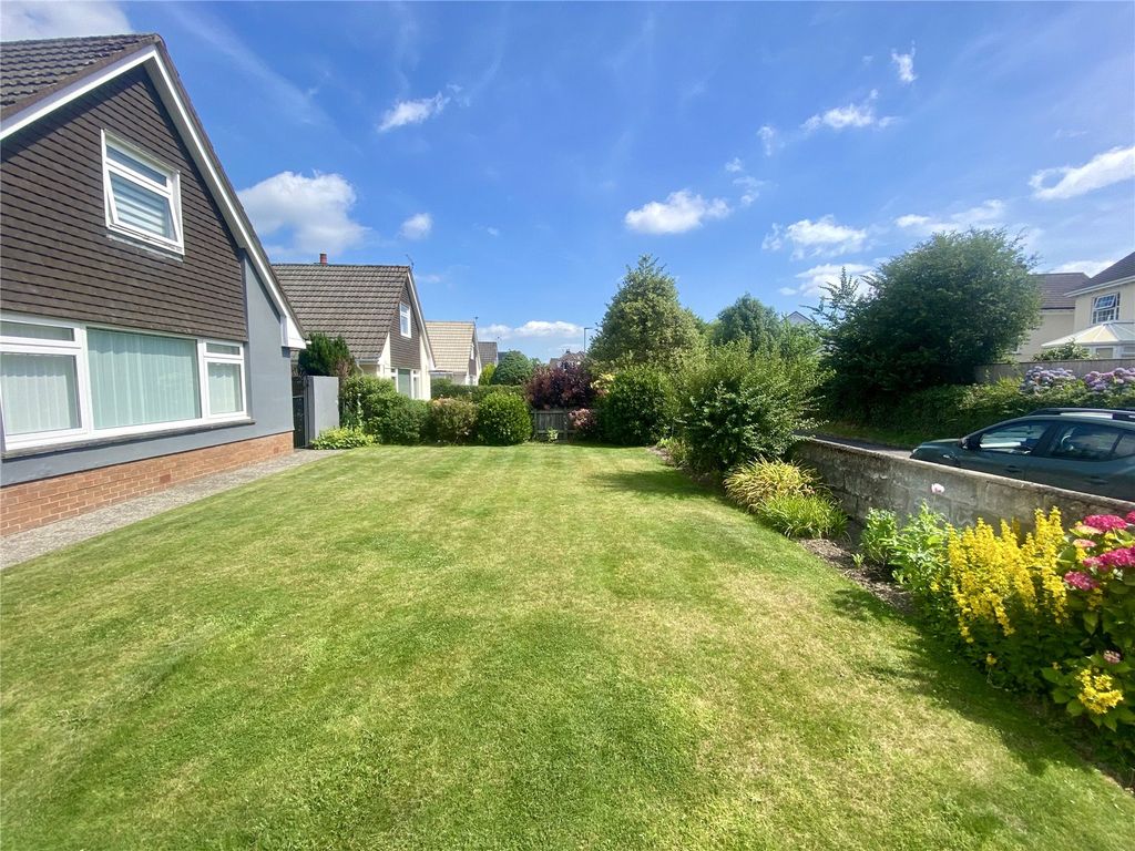 Property photo 3 of 19 Picture No. 04