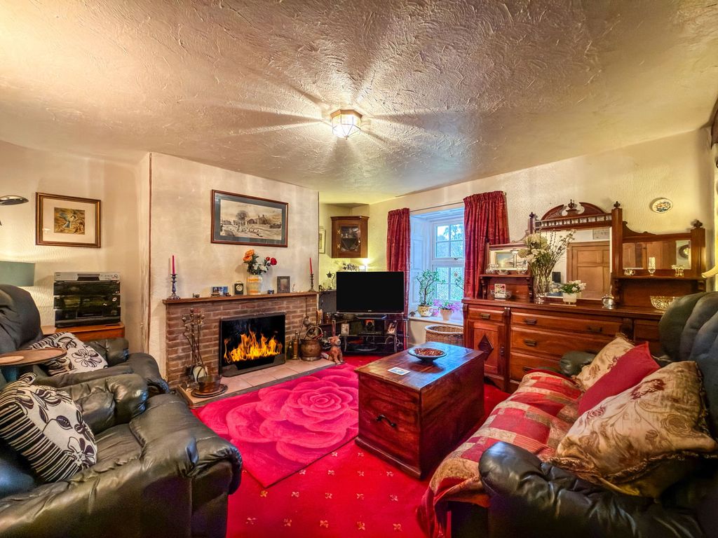 Property photo 3 of 36