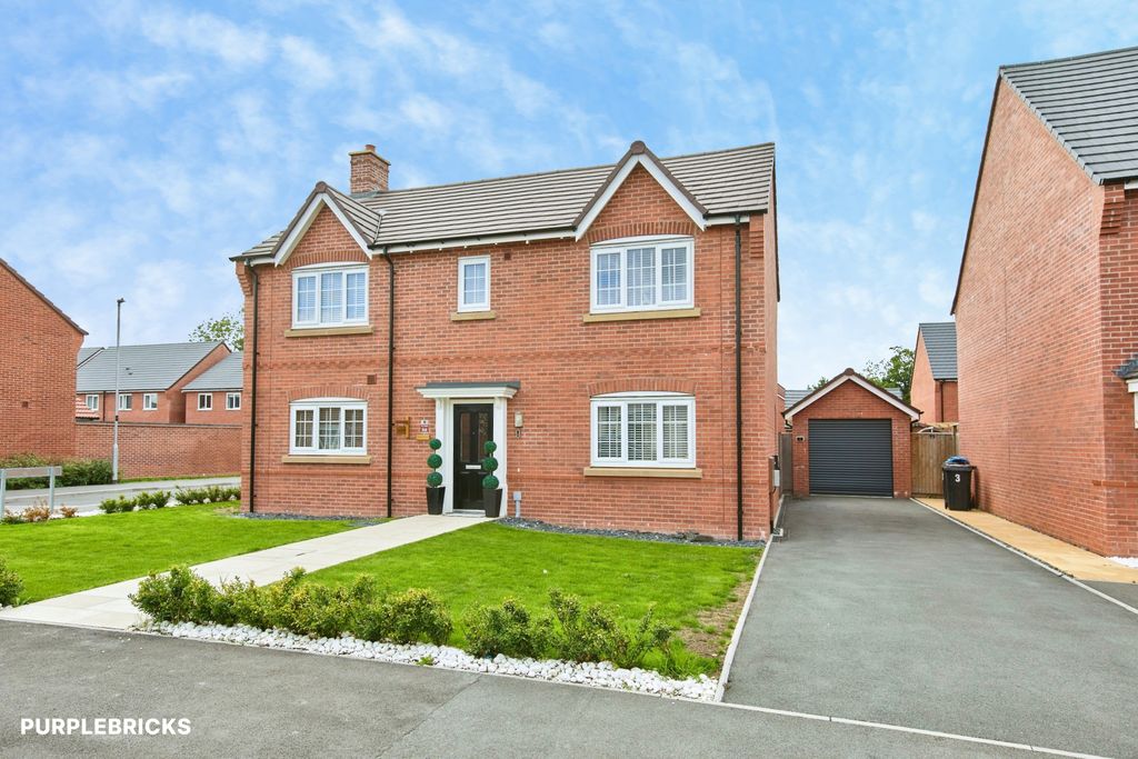 Property photo 1 of 32