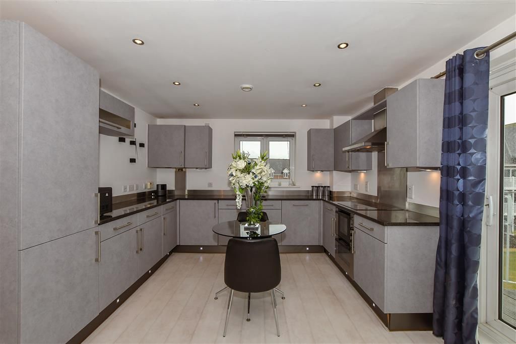 Property photo 1 of 13 Kitchen/Living Area