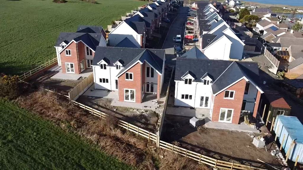 Property photo 2 of 28 Picture No. 67