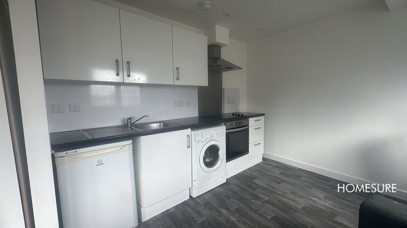 Property photo 2 of 7 Kitchen