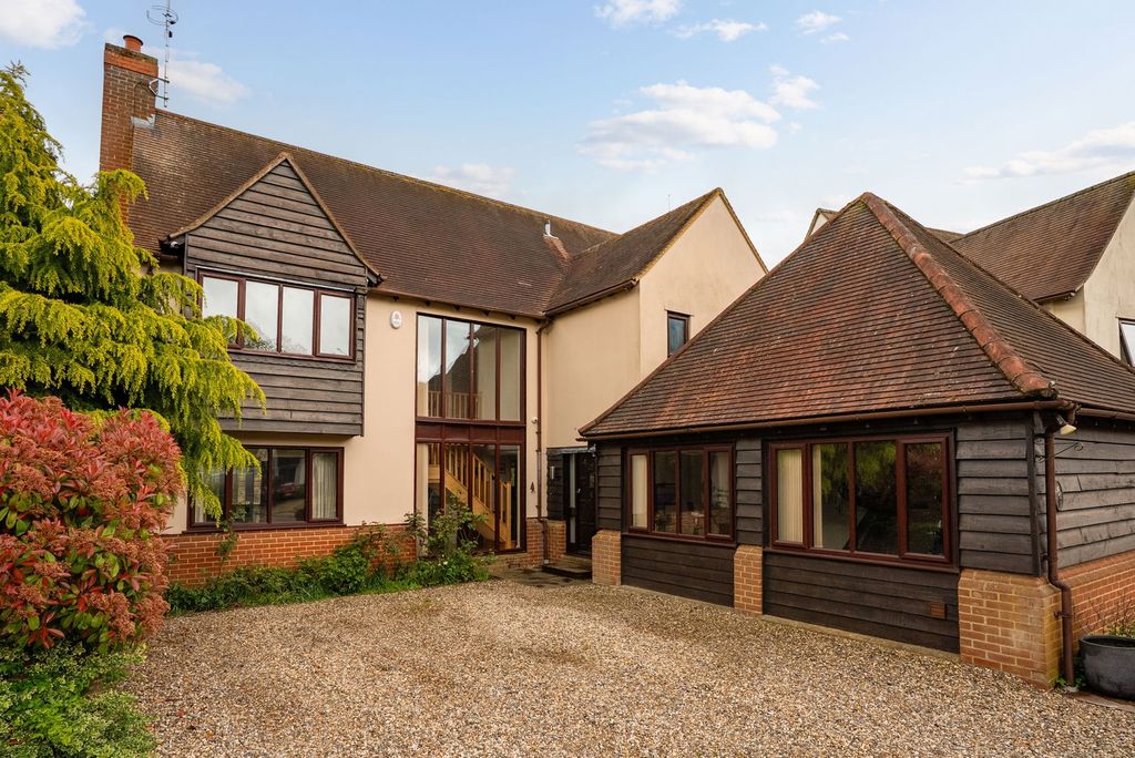 Property photo 1 of 21