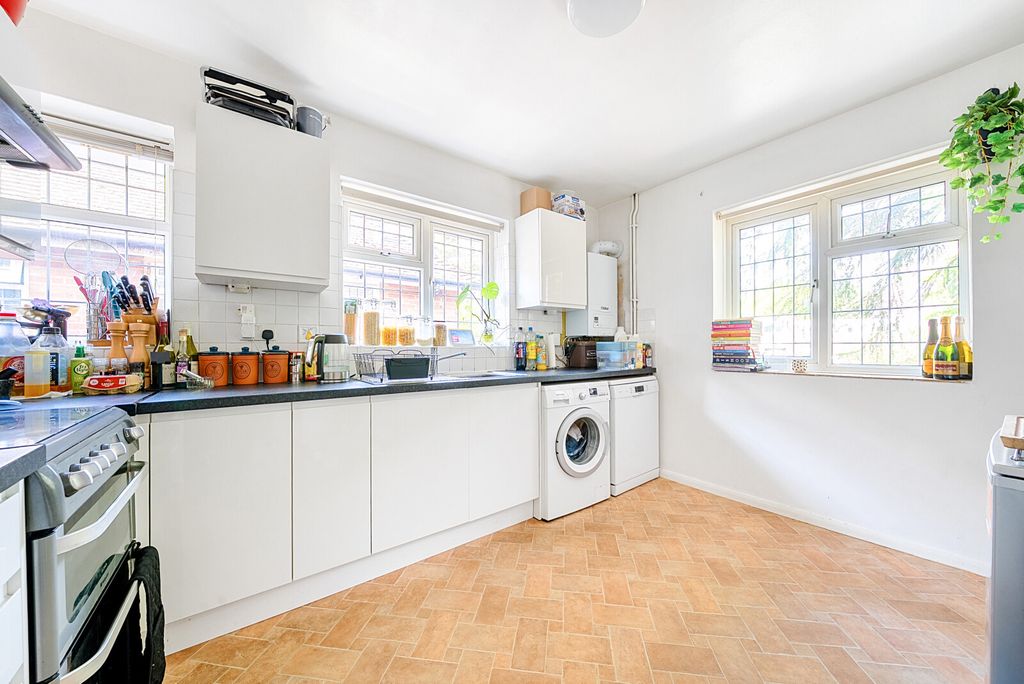 Property photo 3 of 15 Kitchen