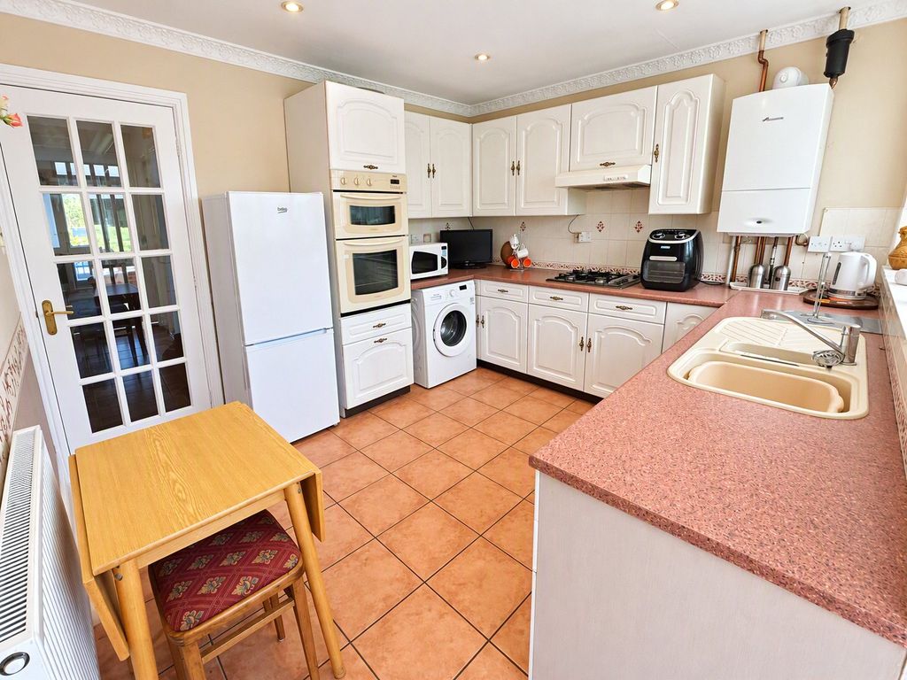 Property photo 3 of 18 Picture No. 10